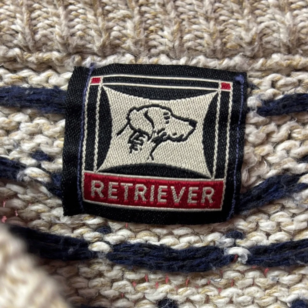 Cozy Retriever Cream and Black Knit Sweater Size: X Large